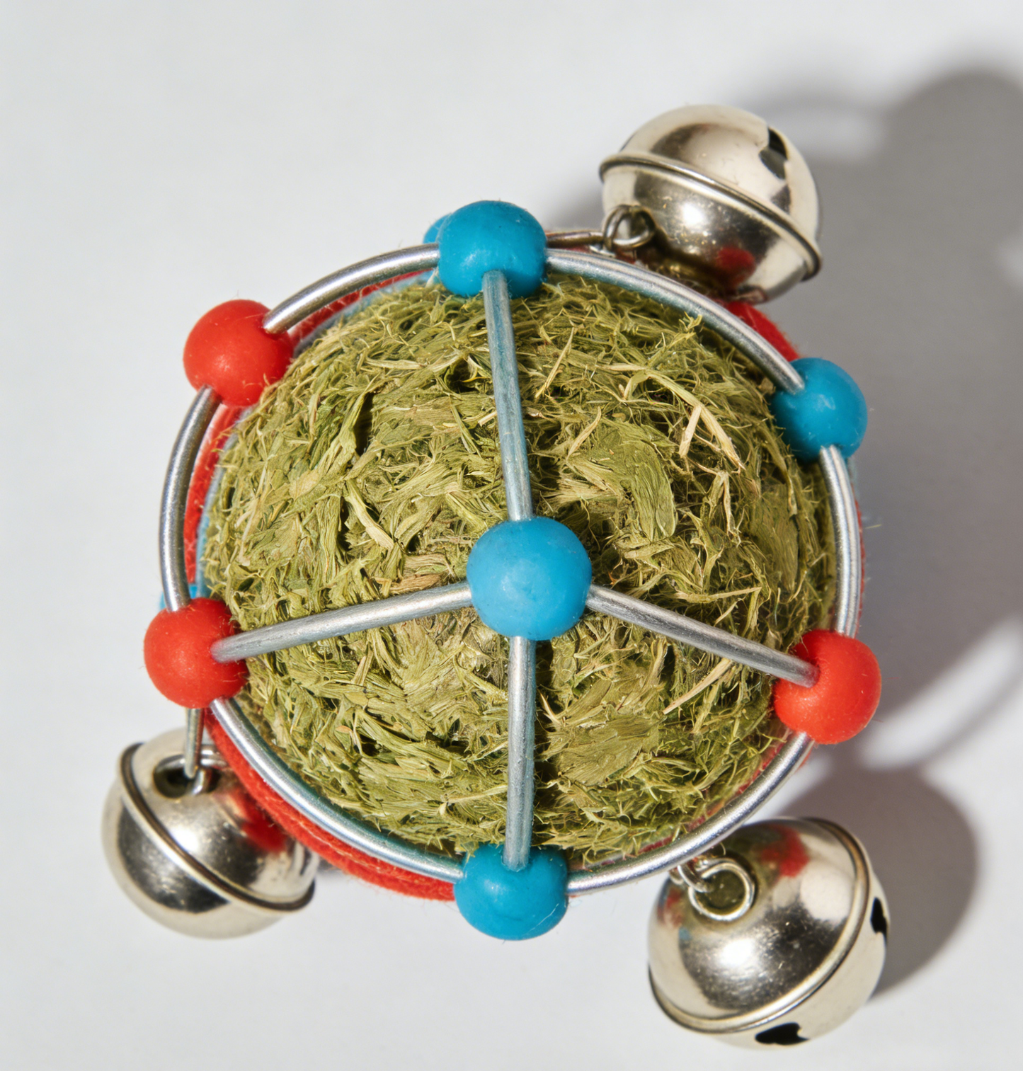 Natural Grass Ball Bell Cat Toy – Interactive Jingle Toy for Cats & Kittens