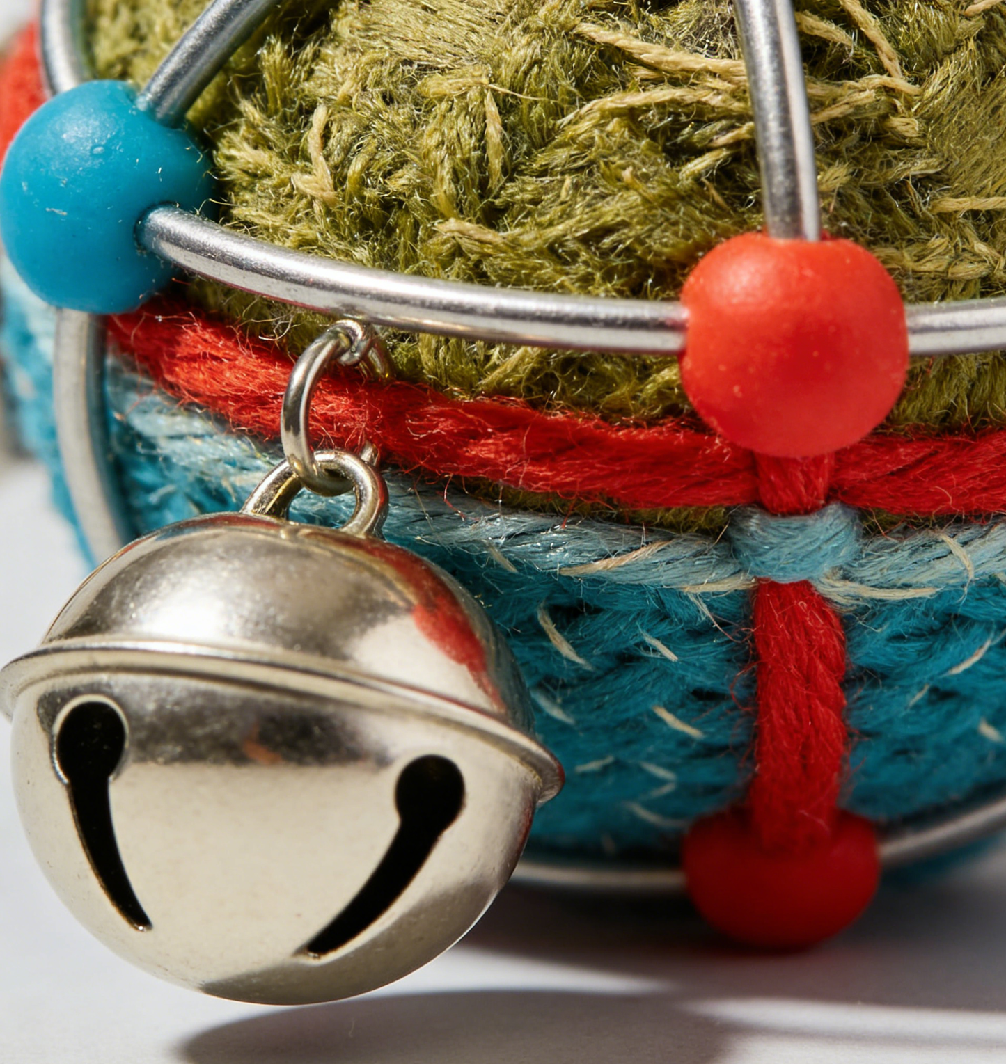 Natural Grass Ball Bell Cat Toy – Interactive Jingle Toy for Cats & Kittens